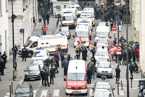Teror di Paris, 12 Orang Tewas Ditembak