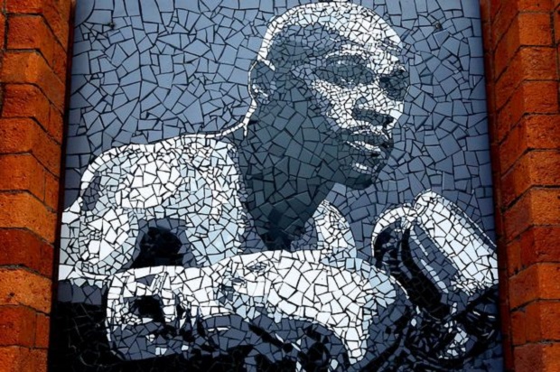 Seniman Manchester Bikin Seni Mozaik Mayweather