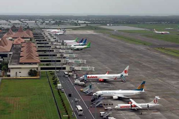 Lima Penerbangan Bandung-Surabaya Gagal Terbang