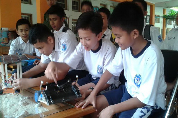 SMPN 7 Bandung Raih Medali di Kejuaraan Robotic Internasional