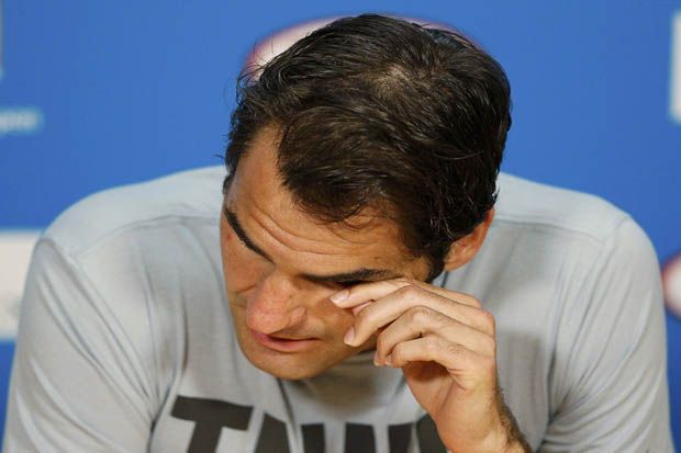Terjungkal, Federer Irit Omong