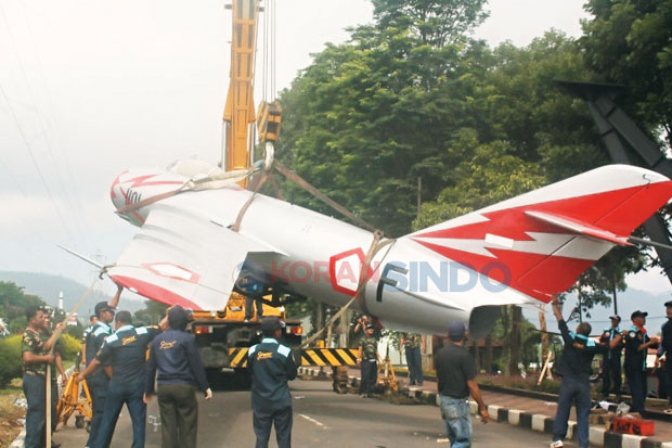 Pesawat Tempur MiG Fresco Hiasi Hutan Kota
