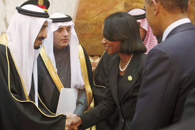 Jabat Tangan Michelle Obama dengan Raja Arab Tuai Kontroversi