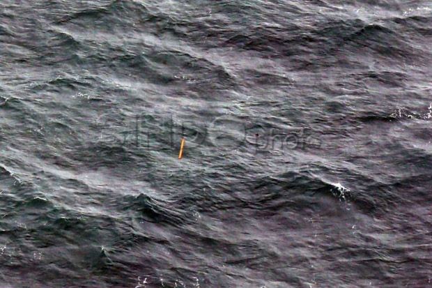 Tas Diduga Milik Pramugari AirAsia Ditemukan di Majene
