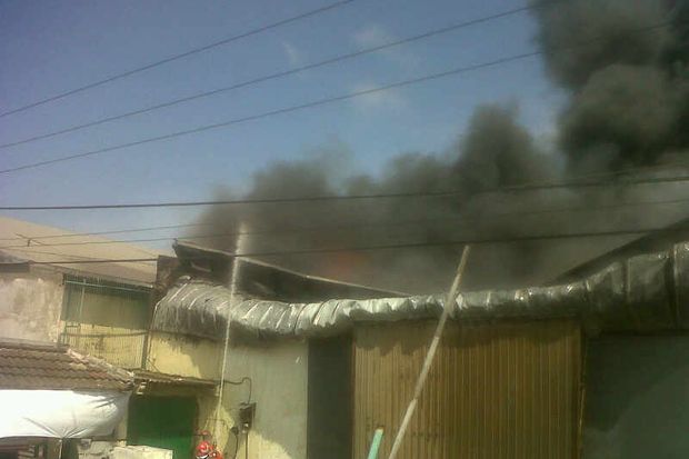 Kebakaran Landa Kawasan Industri Terboyo Semarang