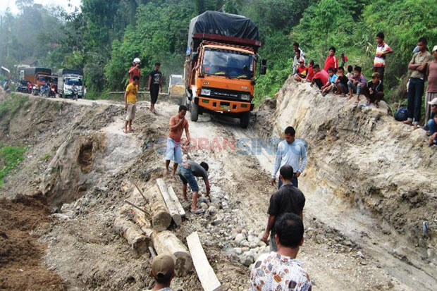 Jalan Sumut Terburuk di Sumatera