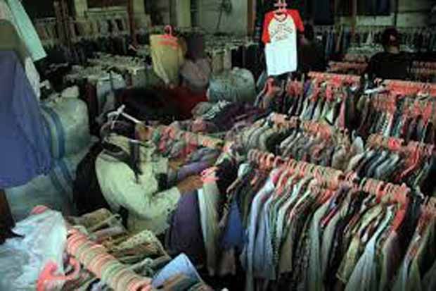 Dilarang Pemerintah, Pedagang Baju Bekas Impor Resah