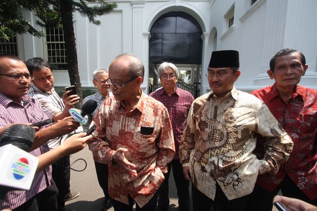 Syafii Maarif Nilai Jokowi Terlalu Lamban