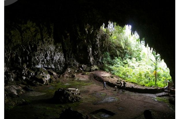 Menjelajah Tempat Penemuan Fosil di Liang Bua