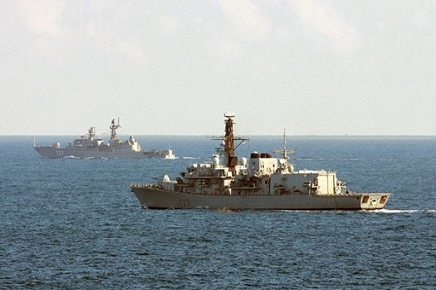 Tegang, Militer Inggris Cegat Kapal Perang Rusia
