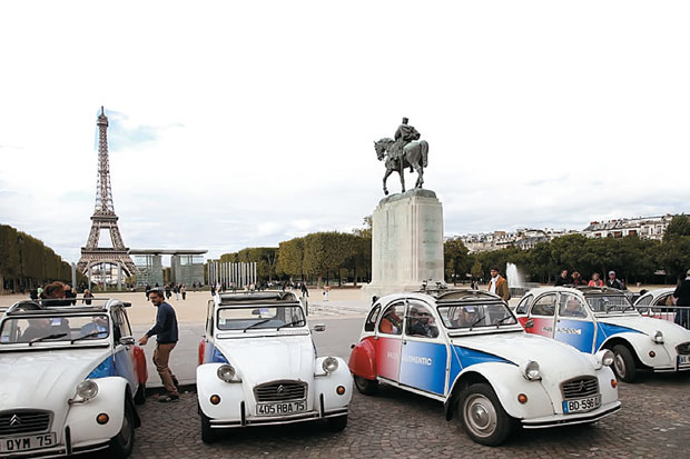 Paris Akan Larang Mobil Tua Berkeliaran di Kota