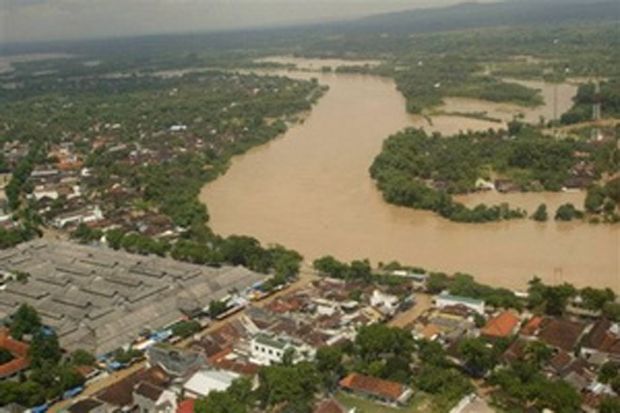 Sungai Bengawan Solo Kembali Meluap