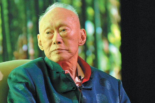Warga Singapura Doakan Lee Kuan Yew Segera Pulih