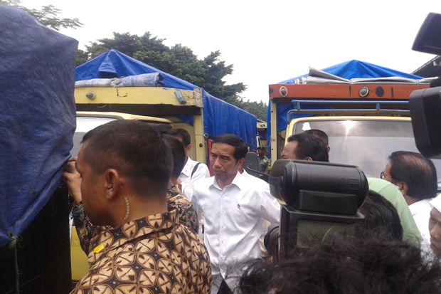 Jokowi Salurkan Raskin dan OP Beras Serentak