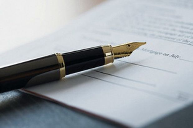 Target Amandemen Kontrak Newmont Tuntas April 2015