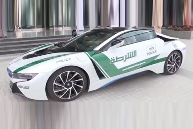 Polisi Dubai Tambah Mobil Baru BMW i8