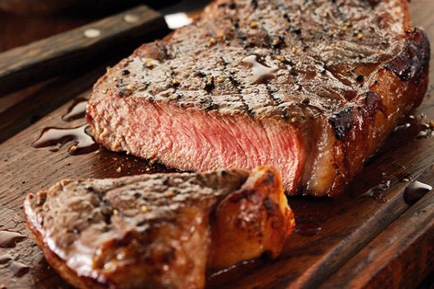 Tips Mengolah Steak ala Prabu Revolusi