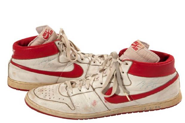 Sepatu Bekas Michael Jordan Dilelang