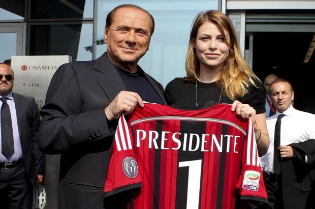 Berlusconi Siap Jual AC Milan Pada Taipan Asal Thailand