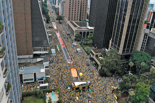 Gagal Urus Ekonomi, Rousseff Dituntut Mundur