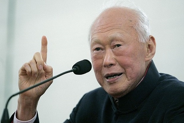 Wariskan Negara Kaya, Lee Kuan Yew Dielu-elukan