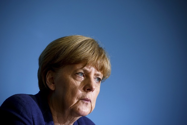 Pantau Pencarian Germanwings, Merkel Bertolak ke Prancis