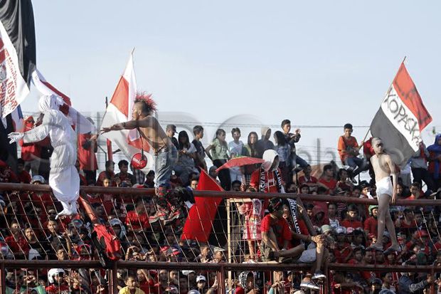 Pesta Gol PSM Makassar Disambut Boikot Suporter