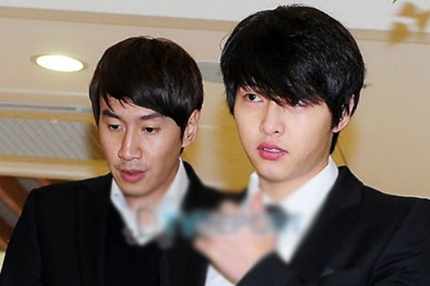 Song Joong Ki Reuni dengan Lee Kwang Soo di Acara Pernikahan