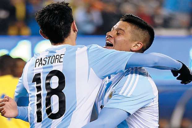 Argentina Kembali Pesta Tanpa Messi