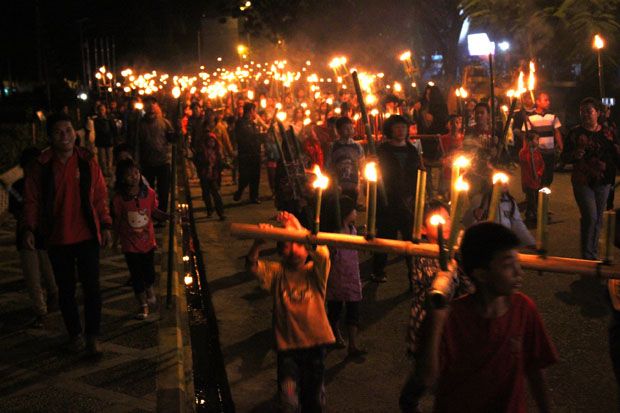 Pawai Obor Ramaikan Perayaan Paskah di Toraja