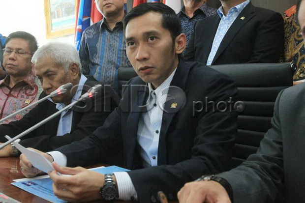 Ibas Ingatkan Jokowi untuk Tidak Golkarkan Demokrat