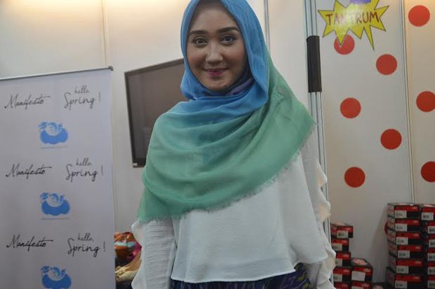 Dian Pelangi Buat Hijab Instan Khusus Ramadan