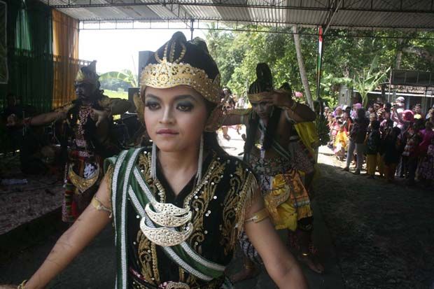 Melihat Tradisi Wiwit di Kulon Progo