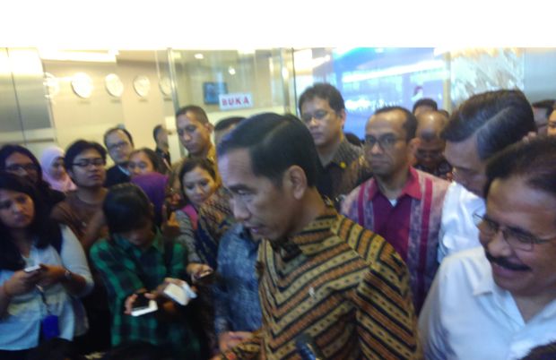 Cek Perkembangan Pasar Modal, Jokowi Kunjungi BEI