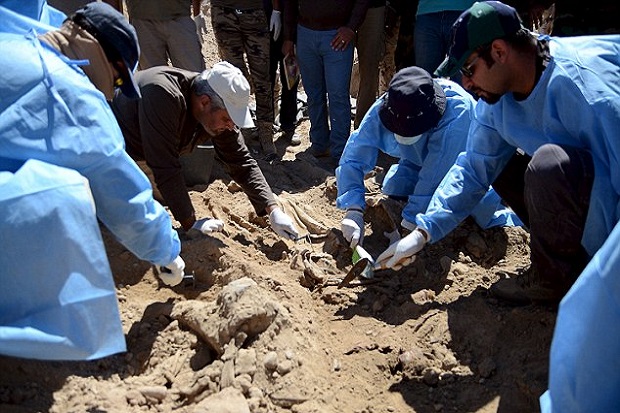 Terungkap! Kuburan Berisi 1.700 Mayat Korban ISIS