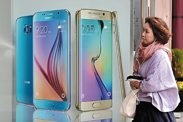 Laba Samsung Electronics Turun 30,5%