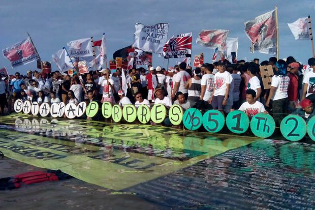 Aksi Tolak Reklamasi Teluk Benoa Warnai Kunjungan Jokowi di Bali