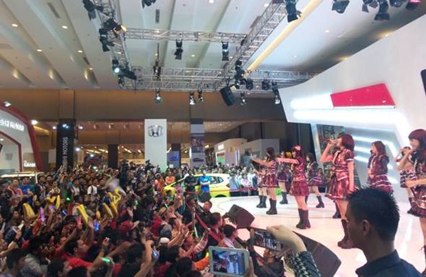 Honda Hadirkan JKT48 di Pameran Otomotif Medan 2015