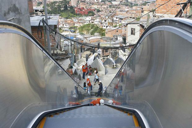 Ada Eskalator Raksasa di Kolombia