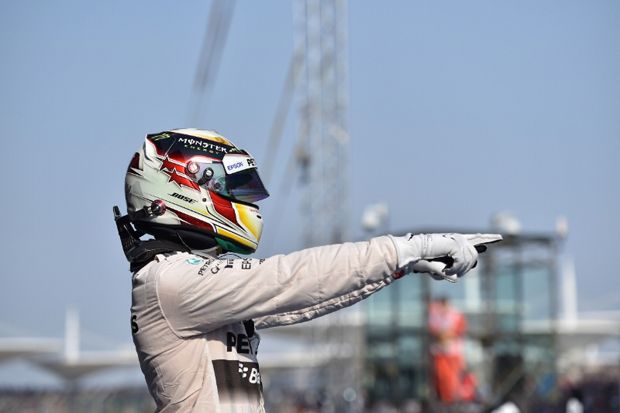 Hamilton Siap Taklukkan Badai Pasir Bahrain