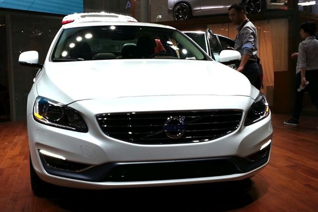 Volvo S60L Hibrid Meluncur di Shanghai Auto Show