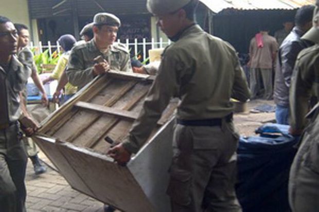 Eksekusi Rumah di Padang Berujung Bentrok