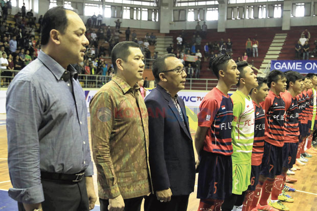 HT Resmi Buka Futsal Super League 2015