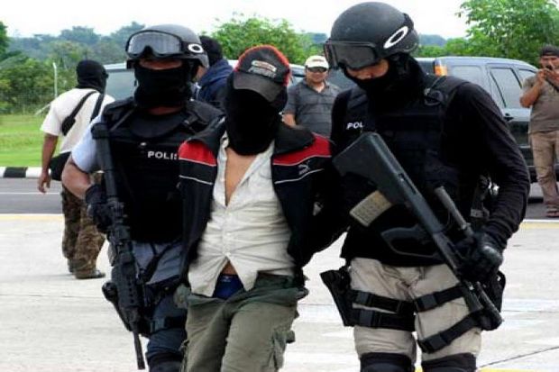 Densus 88 Tangkap Terduga Teroris Pembunuh Dua Polisi