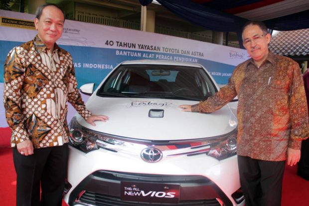 Toyota Astra Beri Kuliah Umum dan Dua Vios ke UI