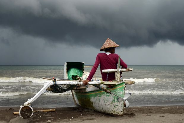 Cuaca Ekstrim, Gelombang Laut di Selat Sunda 3-4 Meter