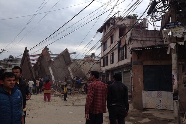 Gempa Dahsyat 7,7 SR di Nepal, Gedung-gedung Ambruk