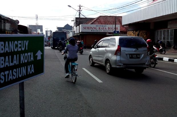 Jalan di Bandung Belum Ramah bagi Difabel