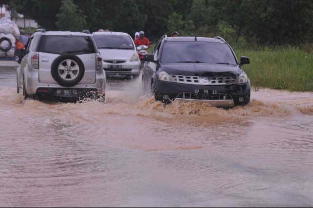 Hujan Deras, Sejumlah Jalan di Batam Banjir