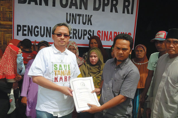 DPR Bantu Korban Bencana Sinabung